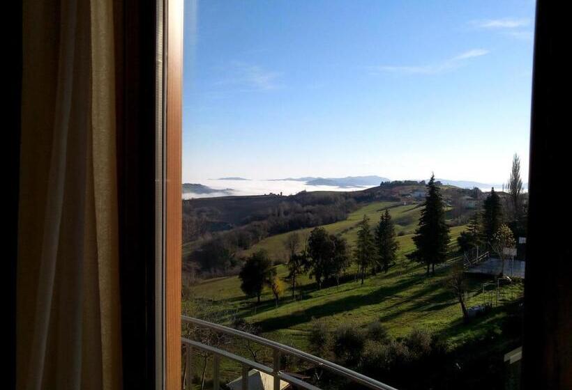 Трехместный Номер Superior, Albergo Diffuso   Il Poggetto Tra Urbino & San Marino