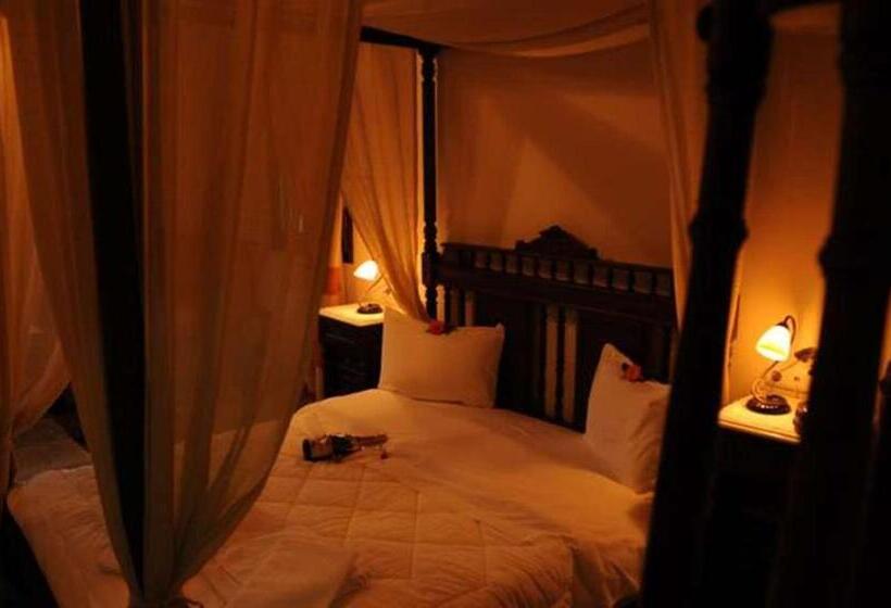 高级套房, Atrapos