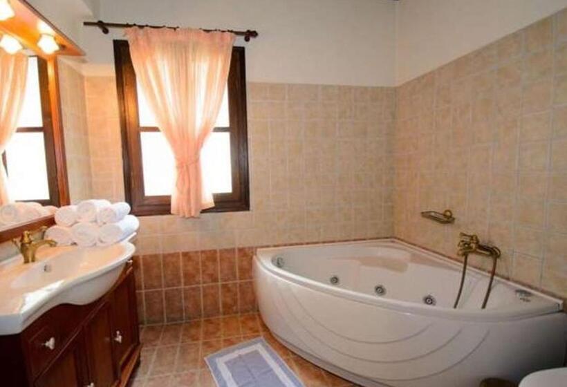 高级套房, Atrapos