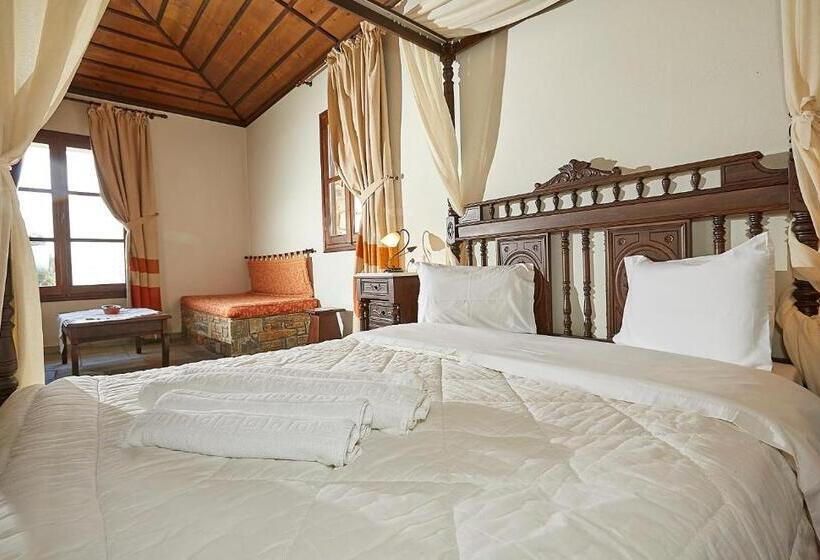 高级套房, Atrapos