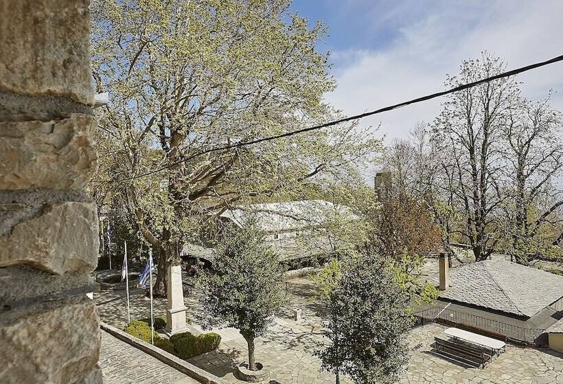 小型套房, Atrapos