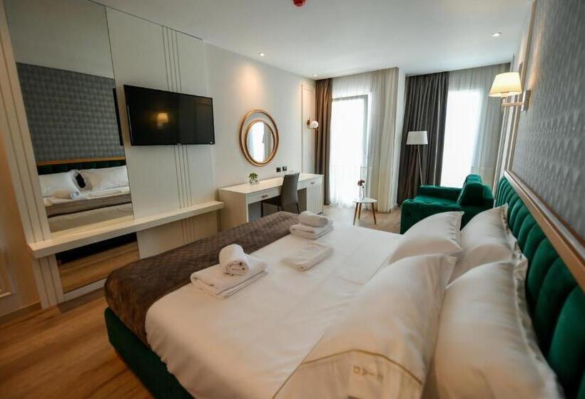 غرفة ديلوكس مطلّة علي البحر, Iliad