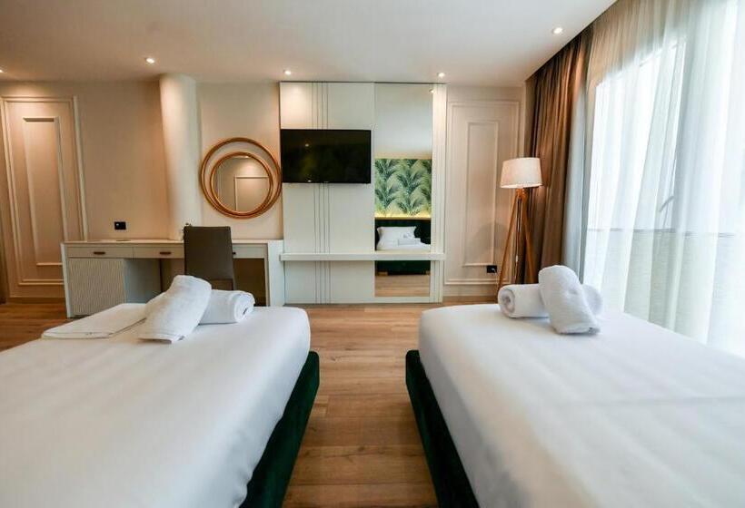 غرفة سوبيريور مطلة على المدينة, Iliad