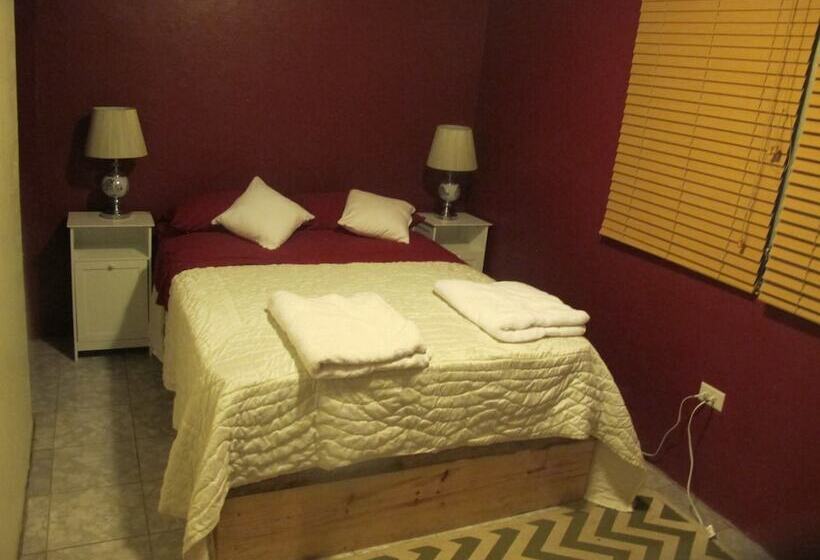 标准间, Waterfall Hostel