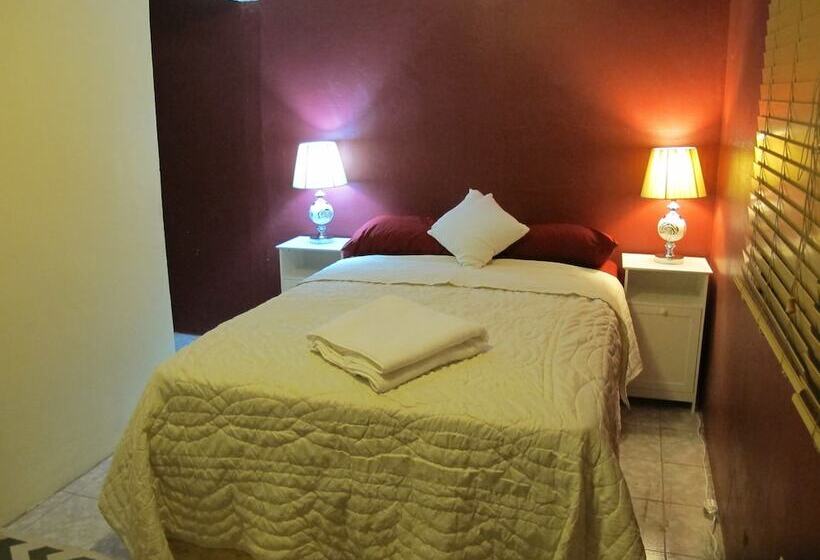 标准间, Waterfall Hostel