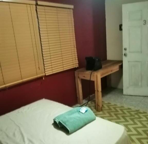 标准间, Waterfall Hostel