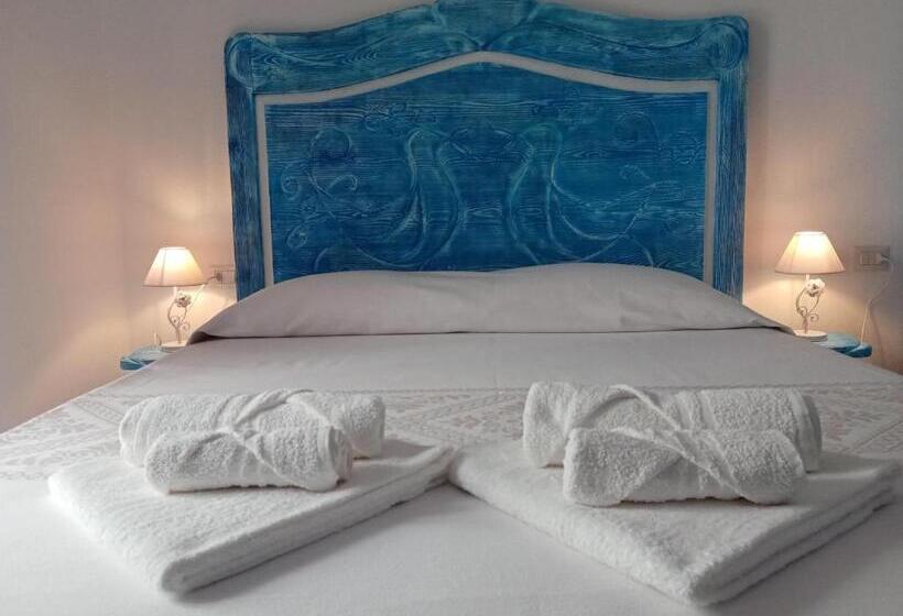 غرفة قياسية رباعية مزودة بشُرفة, Regnos Altos Boutique Rooms