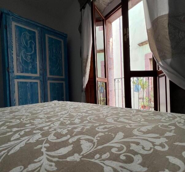 غرفة قياسية رباعية مزودة بشُرفة, Regnos Altos Boutique Rooms