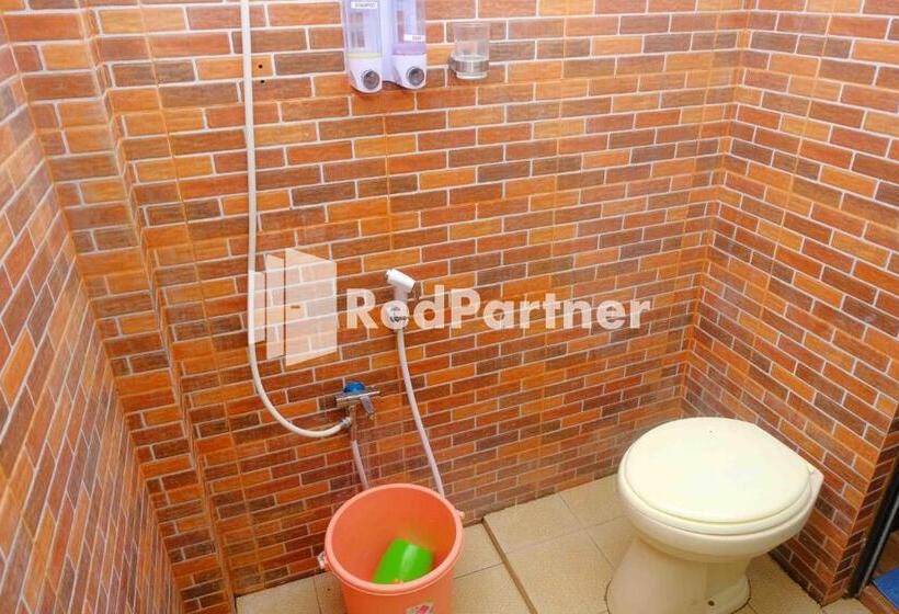 豪华房间, Guest House Bibong Makassar Mitra Reddoorz