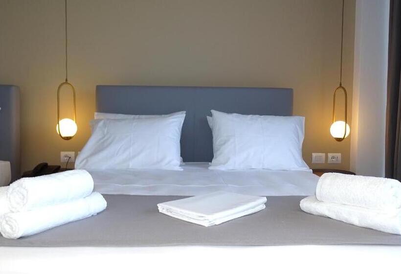 Трехместный Номер Deluxe, Valmar