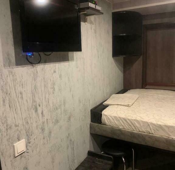 غرفة إقتصادية ثلاثية, хостел хан