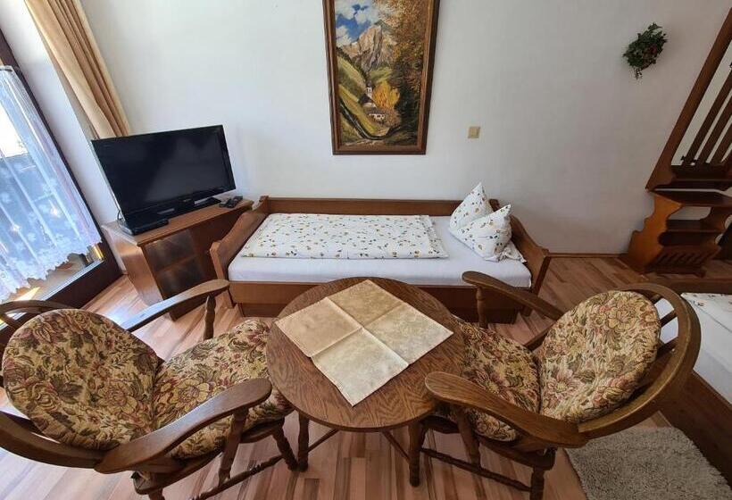 Трехместный Номер Стандарт с Балконом, Alpenpension Bergidyll