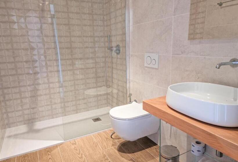 جناح جونيور, Elle Ecoholiday