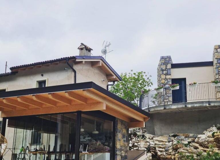 جناح جونيور, Elle Ecoholiday