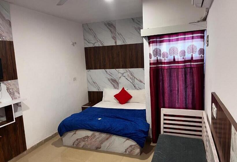 Номер Deluxe, Green