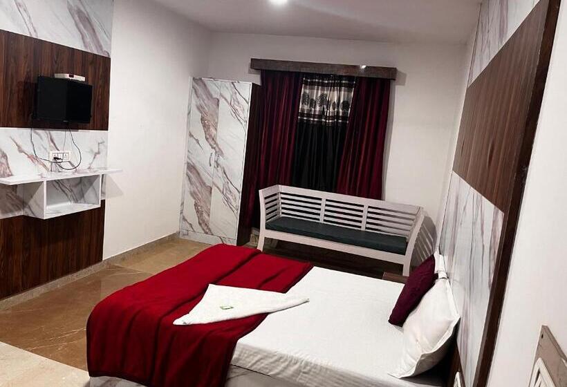 Номер Deluxe, Green