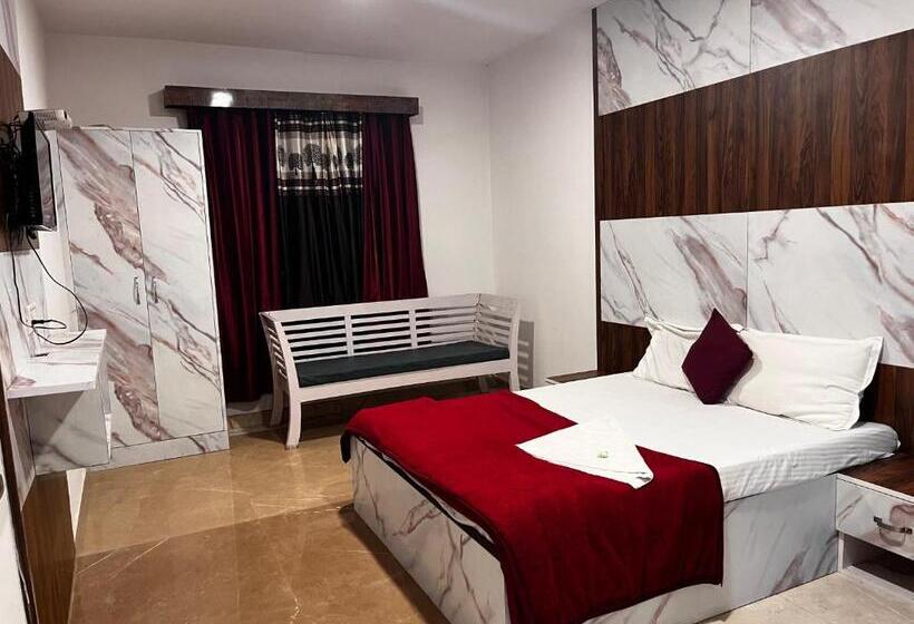 Номер Deluxe, Green