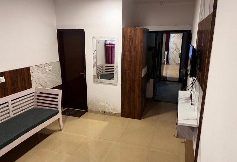 Номер Deluxe, Green