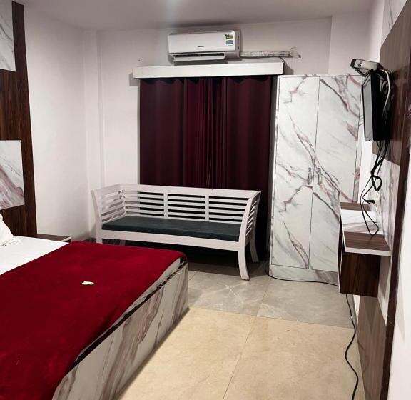 Номер Deluxe, Green