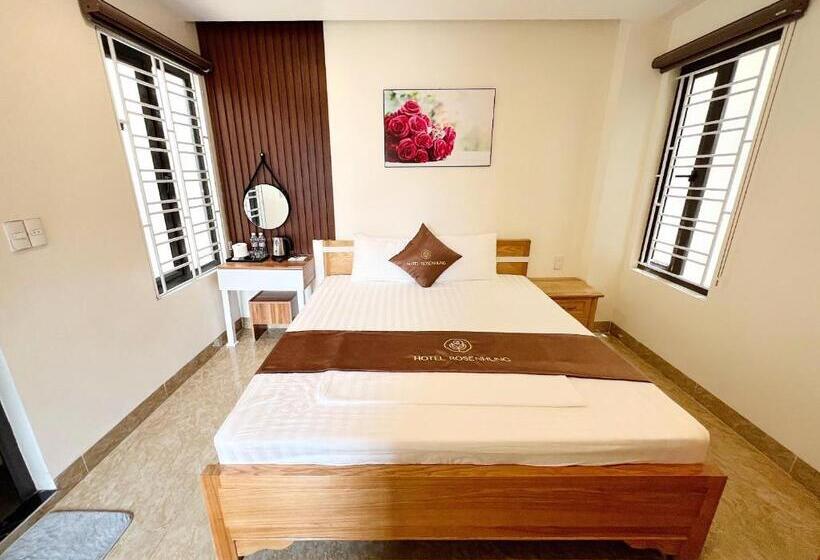 اتاق لوکس, Cat Ba Rose Nhung