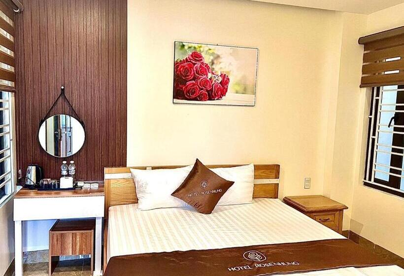 اتاق لوکس, Cat Ba Rose Nhung