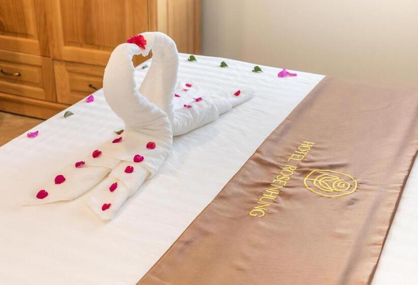 اتاق لوکس, Cat Ba Rose Nhung