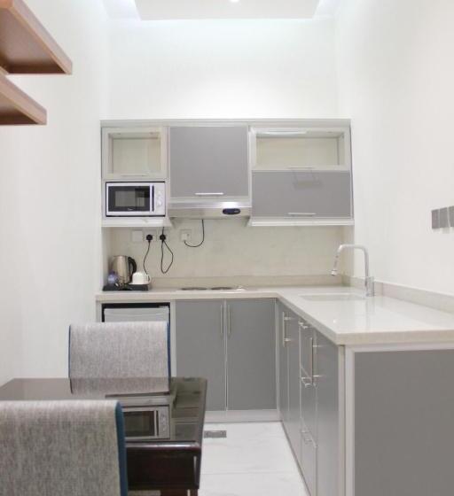 豪华套房, Five Season