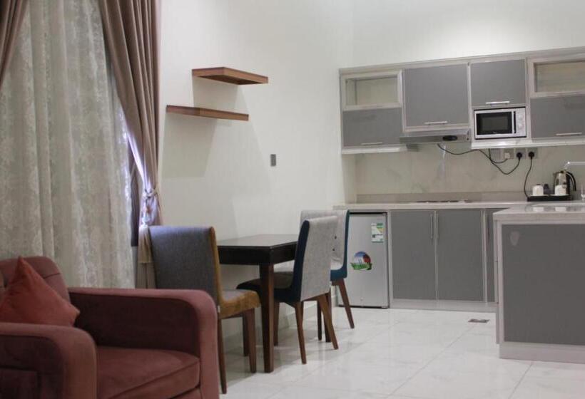 豪华套房, Five Season