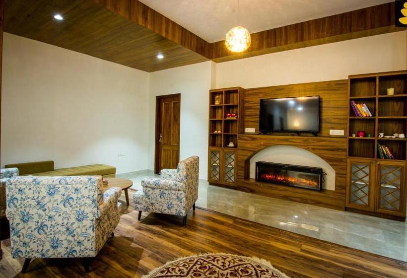 בית, 3 חדרי שינה, Livingstone 3bhk Cottage Kasauli