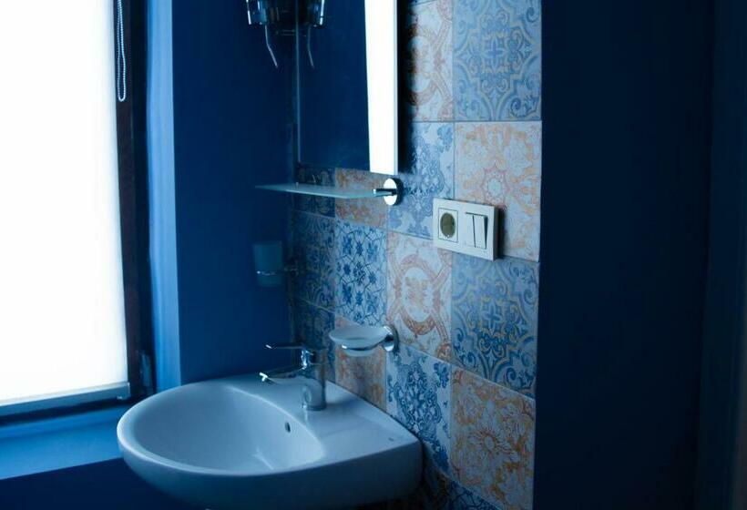 اتاق استاندارد با بالکن, Sunflower