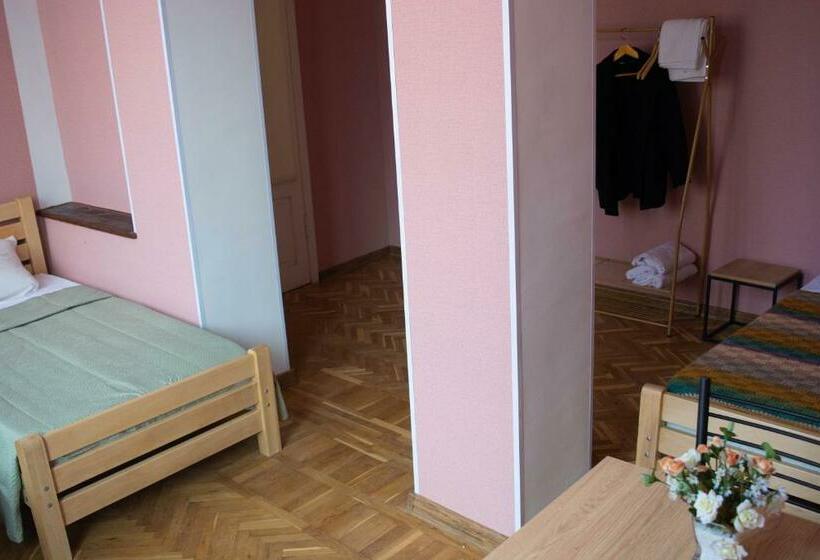 اتاق استاندارد سه نفره, Sunflower