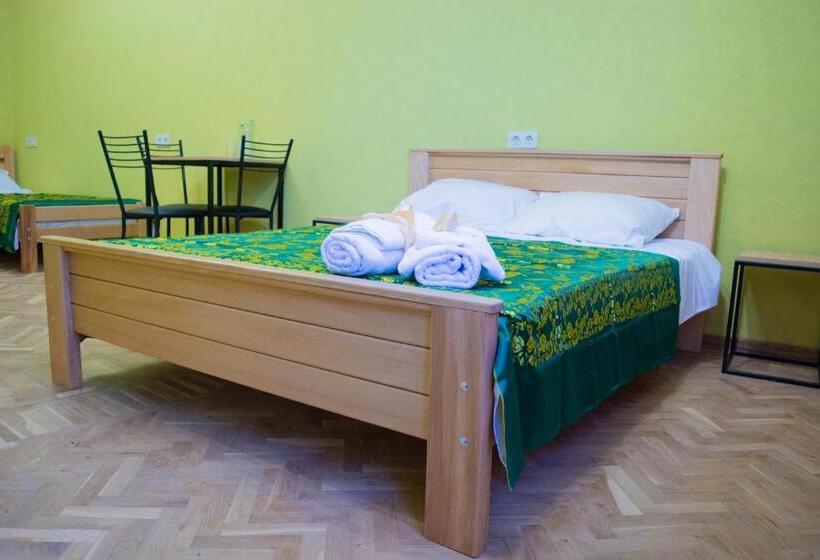 اتاق کلاسیک سه تخته, Sunflower