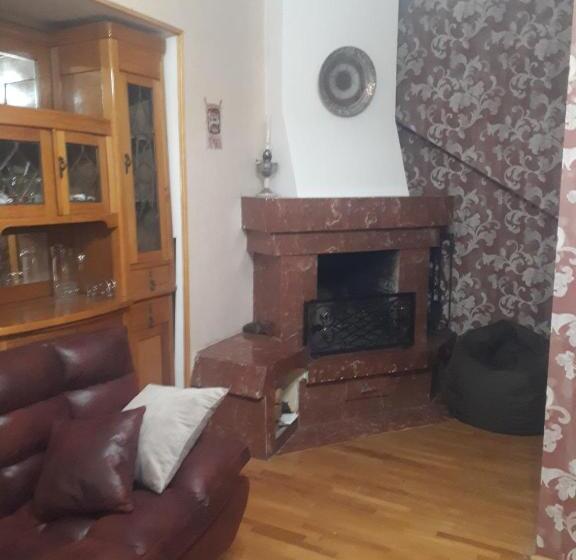 استودیوی لوکس, Sunflower