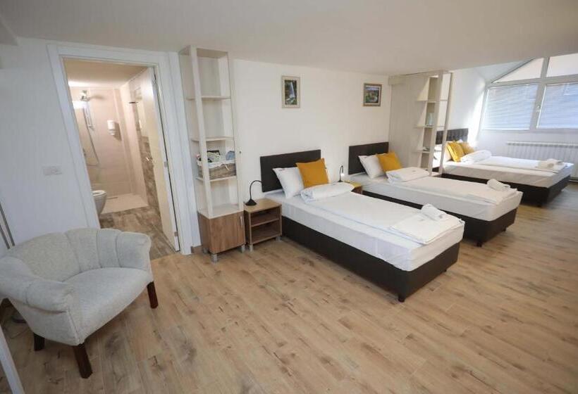 اتاق استاندارد چهار تخته, Palace Megdan