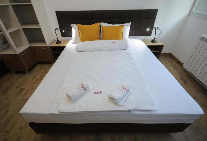 اتاق استاندارد چهار تخته, Palace Megdan