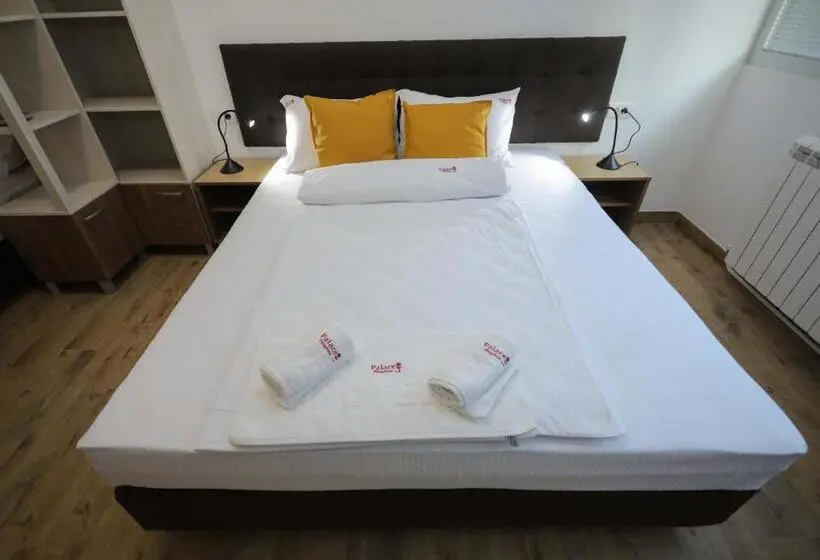 اتاق استاندارد چهار تخته, Palace Megdan