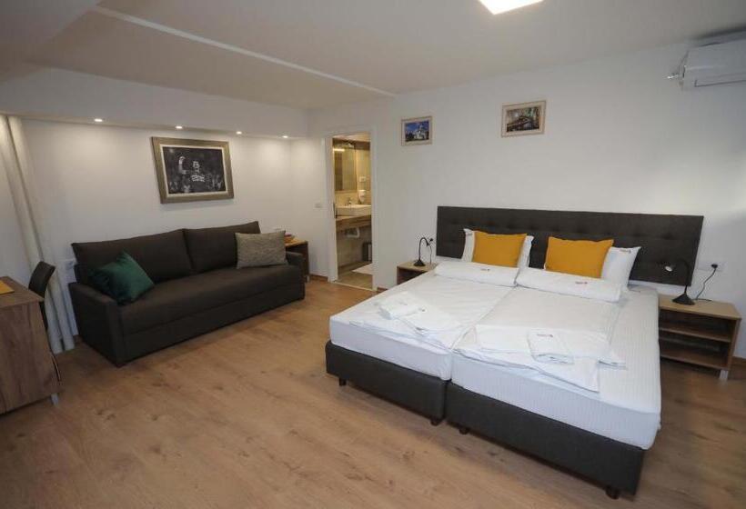 اتاق استاندارد سه نفره, Palace Megdan