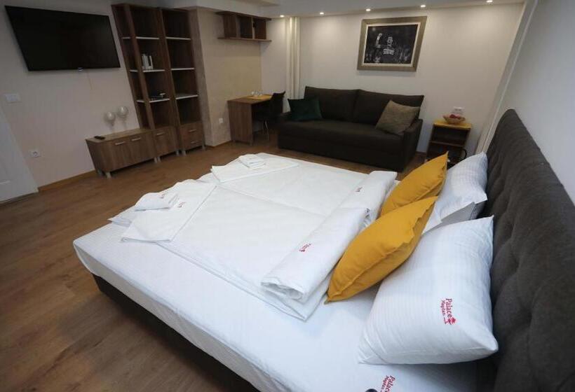 اتاق استاندارد سه نفره, Palace Megdan