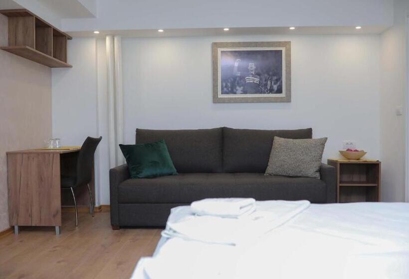 اتاق استاندارد سه نفره, Palace Megdan