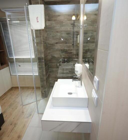 اتاق استاندارد, Palace Megdan