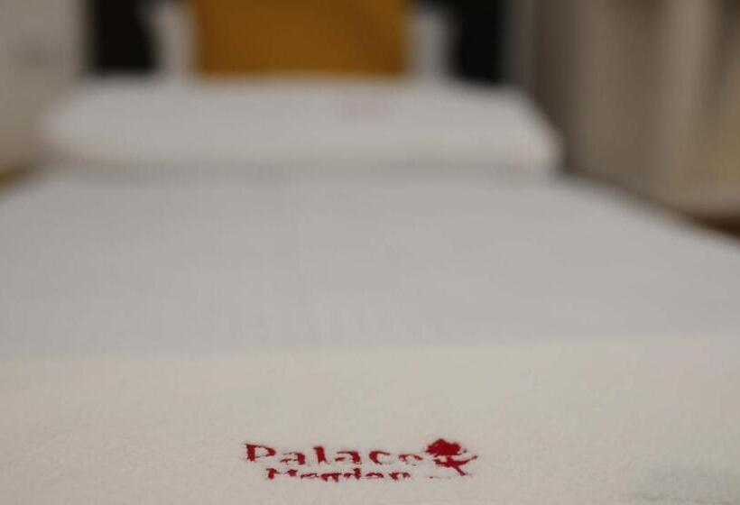 اتاق استاندارد چهار تخته, Palace Megdan