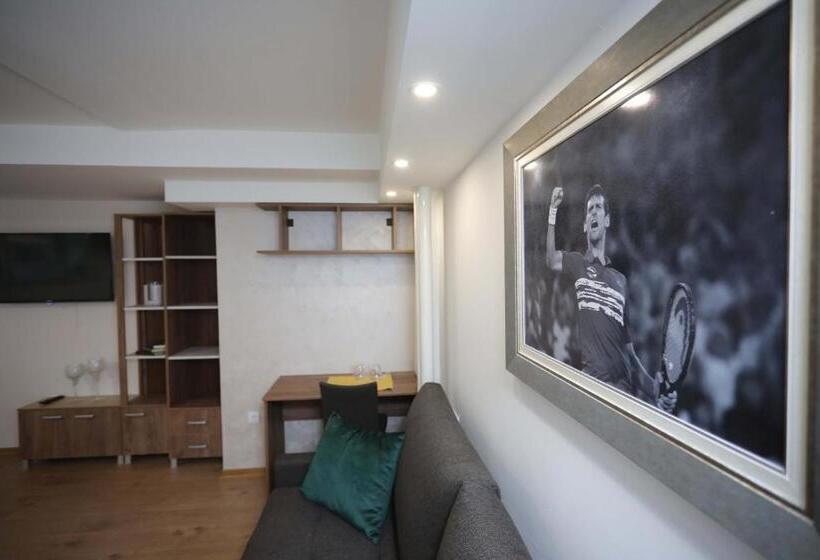 اتاق استاندارد سه نفره, Palace Megdan