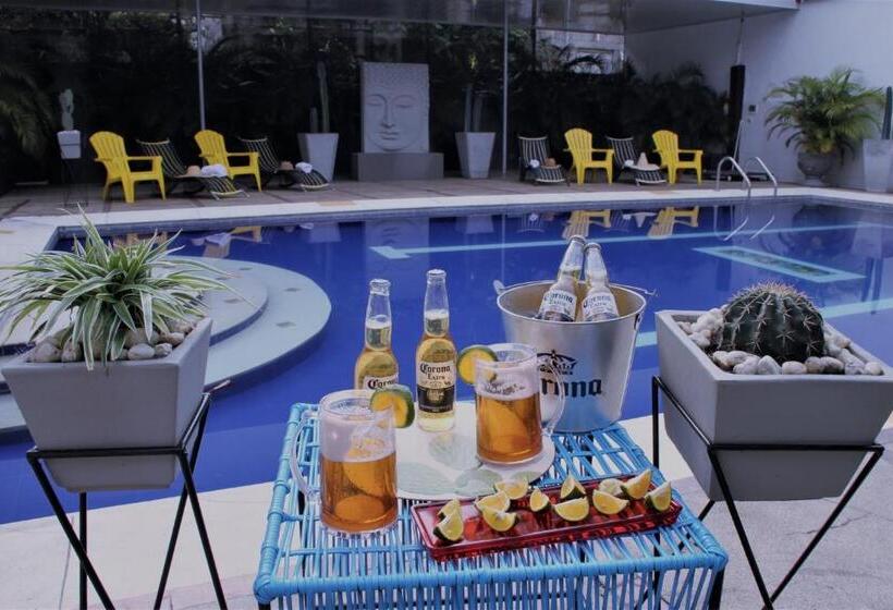 Четырехместный Номер Стандарт, Boutique Budapez