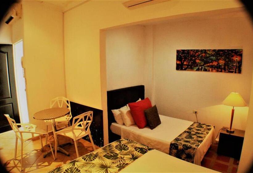 Семейный Номер Вид на Сад, Boutique Budapez