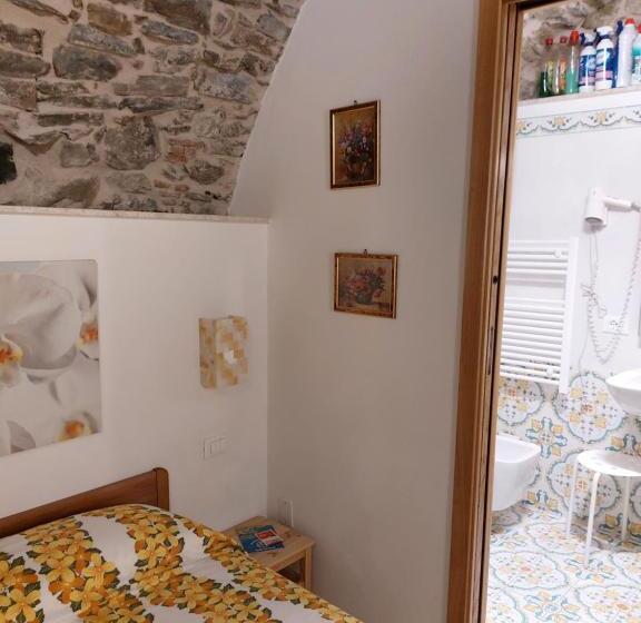 이코노미 룸, La Croce Dei Templari   Very Central With Parking