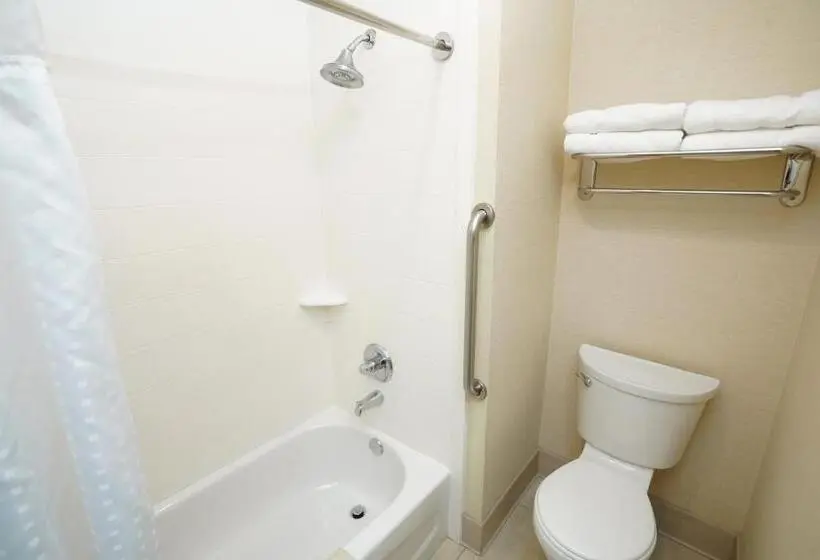 スタンダードルーム, Creekside Hotel & Suites