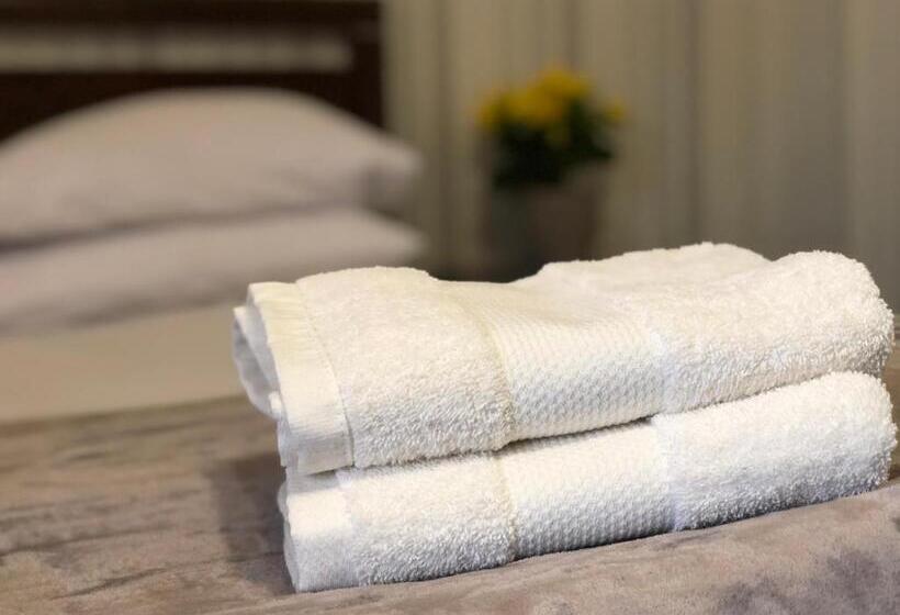 اتاق لوکس خانوادگی, готель опалковий замок