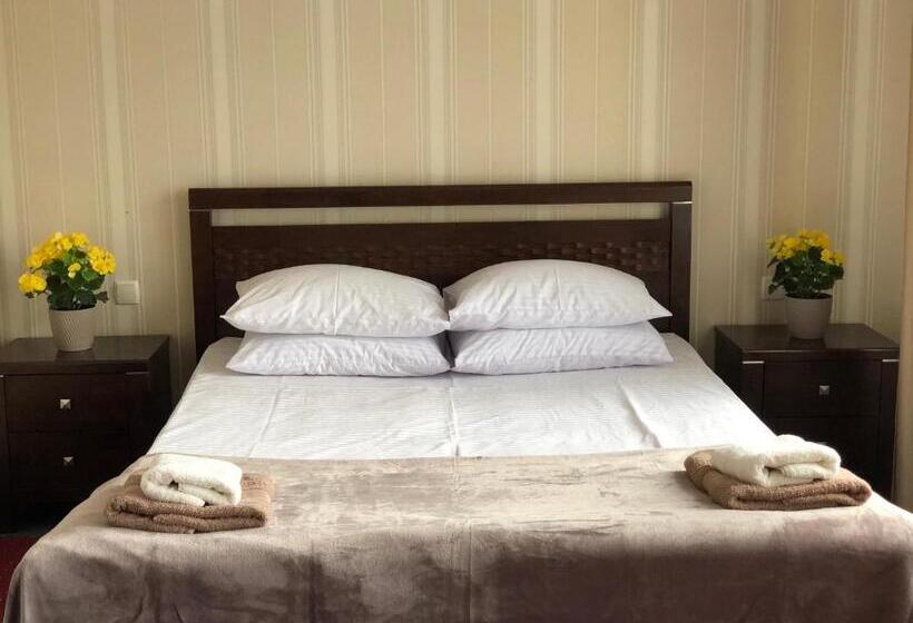 اتاق لوکس خانوادگی, готель опалковий замок