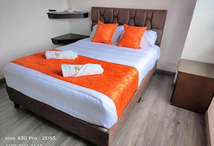 标准间, Kristal Ferial