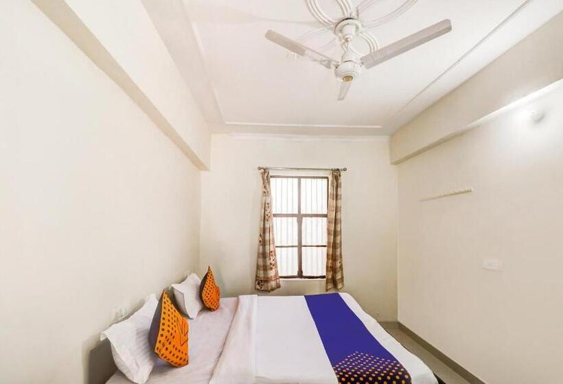 Standard Kolmen Hengen Huone, Spot On 78882 Shree Shakti